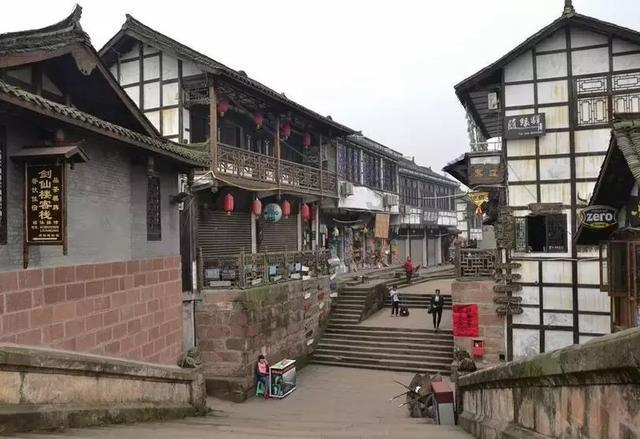 迷路的逃学女孩